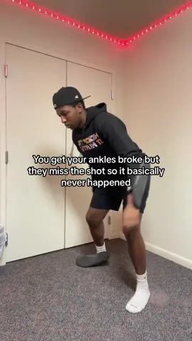 No make no clip😭🤷🏾‍♂️Is this basketball math? #fypシ #foryoupage #blowthisup #viral #basketball #anklebreaker #hoopersoftiktok #bball #ballislife #hooper #NBA #aaubasketball #LucBaguma 