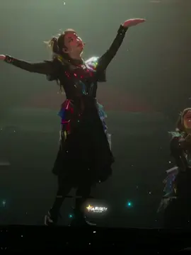 ainda bem que a momoko não debutou no kep1er🙏 #babymetal #metali #gimmechocolate #kawaiimetal #japan #lyrics #tipografia #tradução #starciety 