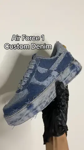 Air Force 1 hechos con mezclilla 👖✨ ¿Que otros tenis les gustaría ver con este material? 👀💘 #customsneakers #fyp #sneakers #nike #af1denim #fashion #TikTokFashion #designer #DIY #art #fashiondesigner #denim #denimsneakers #hype #fashionweek 
