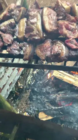 Daging babi asap #fyp #tiktokers #torajatiktok #sulawesiselatan #fypシ゚viral #fypシ 