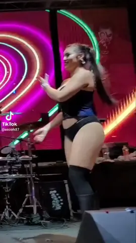 Amo los vídeos que me mandan ❤️☺️ gracias #nerypedrazaylosguaraperosdelacumbia #bailarina💃💃❤❤❤ #✨😘❤️ 