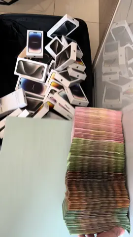 Ưng Thái chi gần 1 tỷ tặng quà tết cho nhân viên#thai98 #cuocsongthuongngay #motminh #ungthai #thatlung 