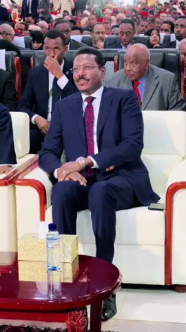 #mohamed_ukun #galmudug #qoor_qoor #laftagareen🇦🇿❤💪🏻  madaxweynaha galmudug iyo madaxweynaha koonfurgalbeed oo ku sugan xaflada caleema saarka madaxweynaha Puntland 