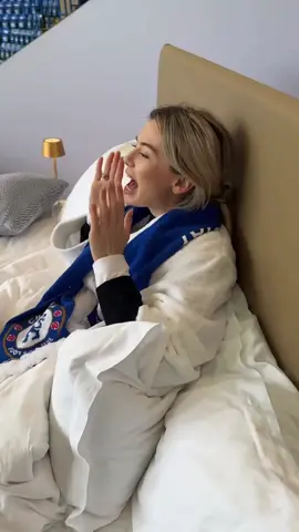 Hilton allowed Toff to watch a women’s game from a bed at Stamford Bridge 😅😂 | 🎥 IG/georgiatoffolo #fyp #foryou #foryoupage #sportbible #sport #football #Soccer #cfc #chelsea #chelseafc #PremierLeague #pl 