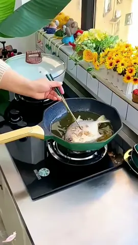 Kẹp gắp đồ nóng inox, chiên xào nấu không còn là nỗi âm ảnh nữa nhé  #kepgapdonong #kepgapthucan #kepgapthucan #giadungtienich #thanhthoiluottet 