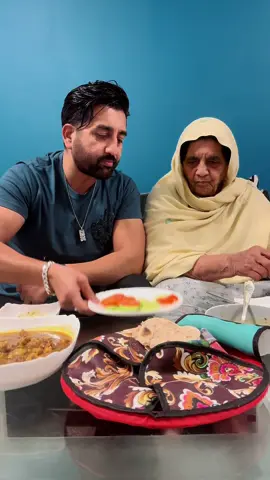 Maa Teri yaad Satandi hay. 🥲❤️ #rajaairfan #trending #mother 
