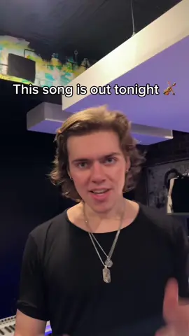 WHO’S LISTENING TONIGHT? 🎻 Send this to someone you love