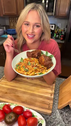 Nana’s Sunday Sauce with Oxtail🍝Forever my favorite meal💜 #cooking #Recipe #recipes #oxtail #pasta 