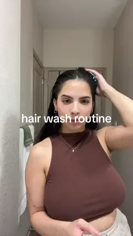 my hair wash routine is different every time🧖🏼‍♀️🫧🛁     #fyp #hairtok #hairwashday #viral #longhair 