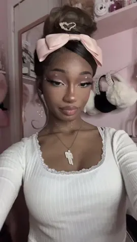 it girl #fypシ #fyp #coquette #coquetteaesthetic #pink #dollette #dollcore #makeup #xyzbca 