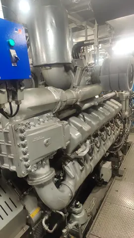 Start of mtu4000v16 #jobb #offshore #supply#psv#nordsjøen #maskinist #fyp #plattform#oilrig #engineer #marineengineer #mtuengine #mtuenginediesel 