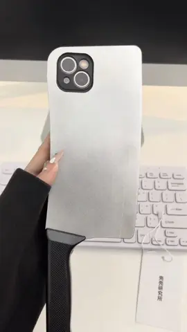 With this kitchen knife phone case, not only the head rate is high, but also walk with the wind#iphone #3cdigital #mobilephonecase #3cgoodthingrecommendation 