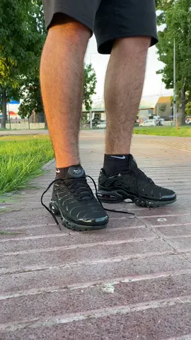 Disponibles en nuestro Instagram: SISAYACL❤️ #tnblack #niketn #tn #airmaxplus #zapatillasnike👟 #zapatillaschile🇨🇱 #chile🇨🇱 #parati #foryou #fyp 
