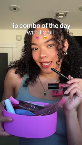 lip oil combo of the day 🎀✨😚 and it’s all affordable/drugstore!! products: @elfcosmetics glow reviver lip oil in rose envy and @NYX Professional Makeup lip pencil in brown! #lipcombo #lipcombos #lipcombooftheday #lipcombotutorial #elflipoil #nyxlipliner 