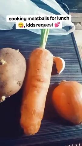 yummy my Tommy 💕😋#cebuanatiktoker #trendingvideo #tattoogirl #bisayanibai #BestOfTikTokPH #singlemom #fyp #buhayprobinsya #cookingshow 