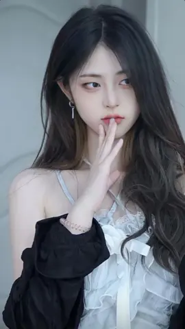 #justinaxie #xieloveyou #xiechuling #chinagirl #fypシ #j4f #foryou #xuhuong 