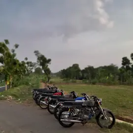 nyore bersama🌄 icikir#cbindonesia#kumpulancb#cbkusam 