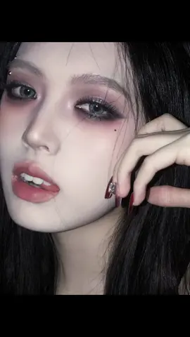 Mắt khói siu u mê 😍😍 #beauty #lamdep #beautytips #fyp #douyin #bienhinh #makeup #xuhuong 