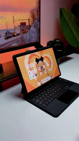 Backlit Keyboard Case for Huawei matepad, Make your matepad more portable and useful.#matepad #matepad11 #tabletkeyboard #tabletkeyboardcase #tabletaccessories #huaweimatepad