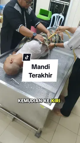 Dalam video ini hanyalah ringkasan proses untuk menceritakan tentang mandian terakhir. Untuk cara mandi jenazah yang lengkap sila dapatkan rujukan daripada sumber lain. Mari bersama-sama persiapkan diri untuk menanti tarikh kematian yang semakin menghampiri. #fyp #mandijenazah #bilikjenazah #masjidbandarseriputra #viral #bossjames 