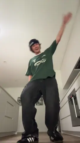 Here we go again!!! Dc: @Fynn Avery my beanie nearly fell off 😨 #dance #gta 