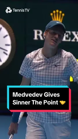 Classy from Medvedev to give Sinner the point in the heat of battle 🤝 #tennis #tennistv #atptour #ausopen #australianopen #medvedev #sinner 