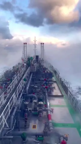 #oceanstorm#roughsea#ship#ocean#fyp#viralvideo @YunPu  @YunPu  @YunPu 