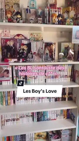 Il y a des BL pour tous les goûts, les catalogues des ME ne font que s’agrandir en nous proposant beaucoup de titres avec des thématiques et des genres tres variés. Notamment, « Un comptable à la Cour » est un isekai ! Peut-être le seul que j’ai lu et je suis très contente qu’il arrive en France, en plus dans le catalogue d’Akata 🥹 Il ne faut pas réduire les BL à que « du c** », cherchez bien, vous allez trouver sûrement votre bonheur 🫶🏼 •••••••••• #BLpourtous #boyslovemanga #blmanga #blcouple #uncomptablealacour #mangatok 