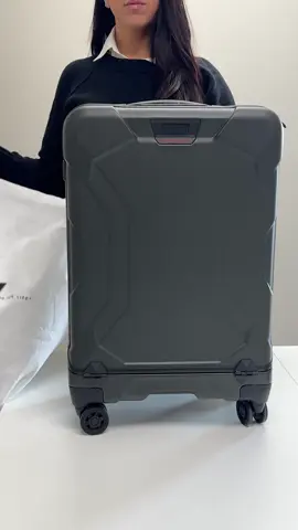 The @Briggs & Riley Torq is as powerful as it sounds 💪🏼 #briggsandriley #luggage #travel #traveladventure #reel #fyp #foryou #foryoupage #fridayvibes #lifetimewarranty #airmiles 