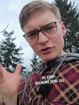 Ich liebe Markbrüter, ich hoffe ich kann einige von euch für diese faszinierenden klein Racker ohne Lobby begeistern #Markbrüter #biodiversität #Biogarten #strukturvielfalt #artensterben #unbekannt #knuffig #insektenfreundlich #brombeeren 