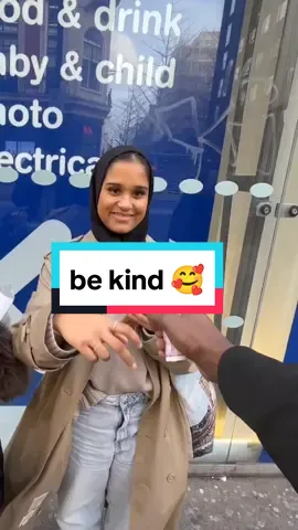 be kind 🥰 win money💰 #fyp #smiling #1 #smillingface☺️☺️☺️ #viral #tiktok #foryourpage #socialexperiment #tiktol #smillingface @🥰🥰🥰👉SmileSpreader🤗😍 @(Nancy ❤️ 🇬🇧 ) @helping peoples @smile_edge_site @girl.kertab @smile_edge_site @girl.kertab @🥰🥰🥰👉SmileSpreader🤗😍 