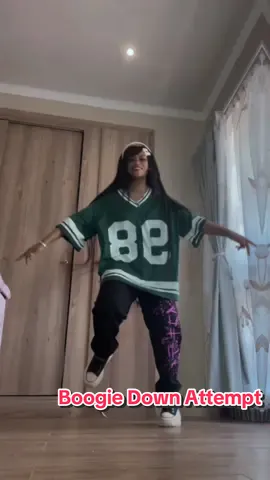 First take/attempt at the Boogie Down Dance😂❤️I keep seeing it everywhere, cant escape😂 #relatableanime #princesssachiko 