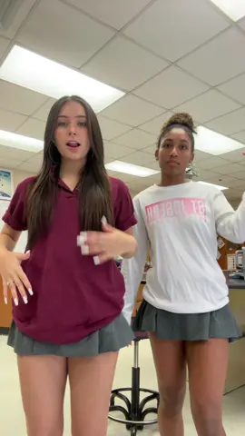 Me nd twin🫱🏽‍🫲🏾