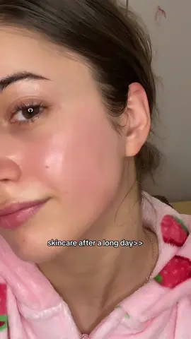 my favourite part of the day 🤍 #skincare #skincareroutine #cream #beautyofjoseon #eyecream #moisturizer #guasha #woman #ilovebeingawoman #womanhood #girls #glowingskin #glowing #smoothskin 