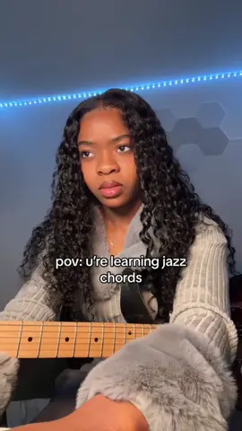 the shapes are wild #beccasmelodies #guitar #fyp 