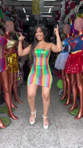Ahhhhh como eu amo trabalhar divulgando lojas nessa epoca do ano 🥰😍🎉 #carnaval #look #carnavaltiktok #fantasia #vestido 
