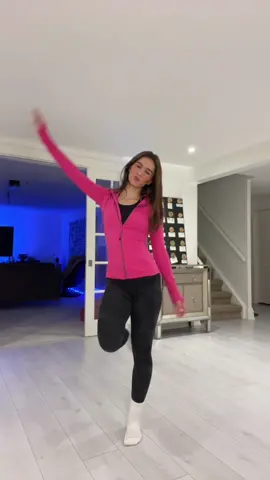 I’m also missing my dance partner @PARDISS 🥹 #takemetolax #pariya #lululemon #lululemonhaul #lululemoncreator #outfitinspo 