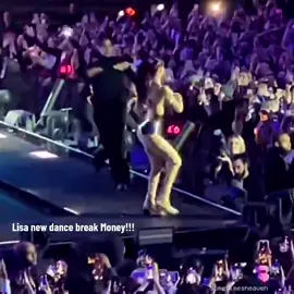 LISA PERFORMING MONEY 💛✨ #lisa 