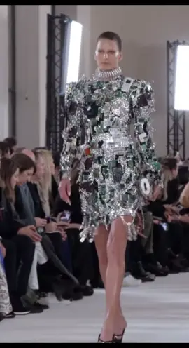 Schiaparelli #couture spring #2024 #couture #Runway #schiaparelli #fashionshow #parati #SS24 #fyp 