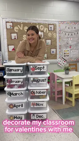 decorate my classroom with me for february and valentines 💕 #ValentinesDay #teacher #classroomdecor #organize #teachertok #1stgradeteacher #typeateacher 