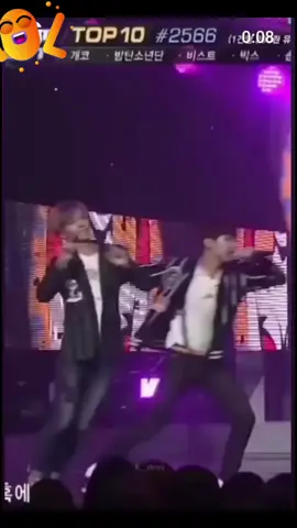 #BTS siendo BTS 💜💜😂🤣