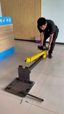 Folding car crane, with 12 volts, 24 volts and 220 volts power supply.#lift#Hoist#hoisting#Electrichoist#winch#crane#cộtbuồm#กว้าน#220v#380V#12V#24V