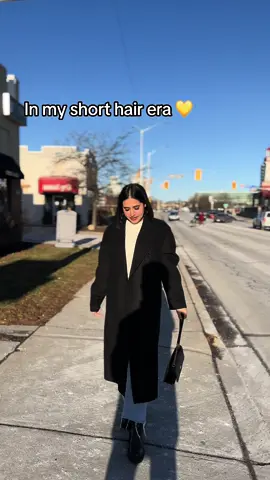 #shorthair #indianblogger #girl #toronto #girlycontent 