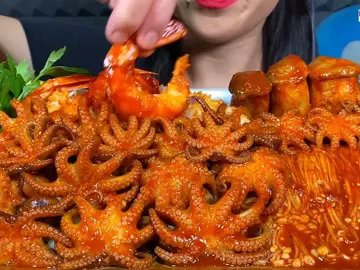 Mukbang spicy seafood (Yt:Stella ASMR) #stellaasmr #seafood #mukbangseafood #spicyseafood #mukbangkorea #mukbangeatingshow #fyp #mukbang #asmr #mukbangvideo 
