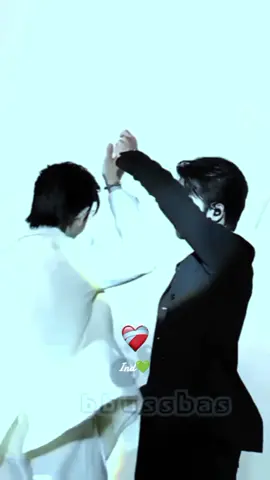 🥹Mereka dsini real bnget ya Dance slow nya😍🤏 Tatapan nya😍  #jimmysea #jimmyjitaraphol #seatawinan #lasttwilightfinalep #lasttwilightseries #gmmseries #gmmboys #gmmtv #Jimmy #sea #fypシ #fyp #fyptiktok #trending 