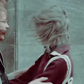 @Eloá E. #babsi #babsiedit #christianef #christianefedit #wirkindervombahhofzoo #fürdich #viarledit #wirkindervombahnhofzooedit 