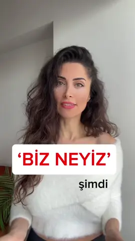 Kadınlar daha çok soruyor. Sizce neden? 😄❤️ . . . . . . . . . . . #biz #neyiz #iliskiterapisi #kadin #erkek #ask #sevgi #izmir #istanbul #pilot #izmirpsikolog #istanbulpsikolog #tiktok_india 