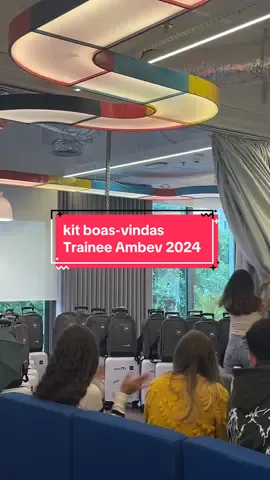 o melhor kit boas-vindas de todos os tempos 🍻 pra onde será que essa malinha vai viajar? 👀#traineeambev #kitboasvindas #coorporatelife 