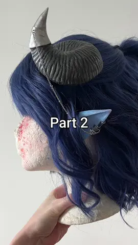 An offering to the Traveler! 🖤 Part 2 of the #jesterlavorre tiefling horns tutorial incoming! Links to my Etsy (where you‘ll find the pattern) in bio 😘 #criticalrole #jesterlavorrecosplay #criticalrolecosplay #jestercosplay #tieflingcosplay #cosplaydiy #cosplaytutorial #dndcosplay #mightynein #mightyneincosplay #cosplaypattern