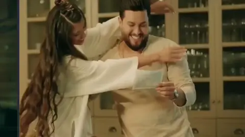 بس انت التارس عيني وياه انفاسك خليني اريدك مني ما تروح ومن احتاجك القاك ترى انت لما تغيب قتل يقتلني فرقك#💜🥰✨  ... #B #b  #محمدالسالم #ياسر_عبد_الوهاب  #هاني_منير #باسل #ابونيبال  #محمد_السالم #نور_الزين  #تيم_حسن #اسراء_الاصيل  #اصيل_هميم #حسام_جنيد  #الدنيا 